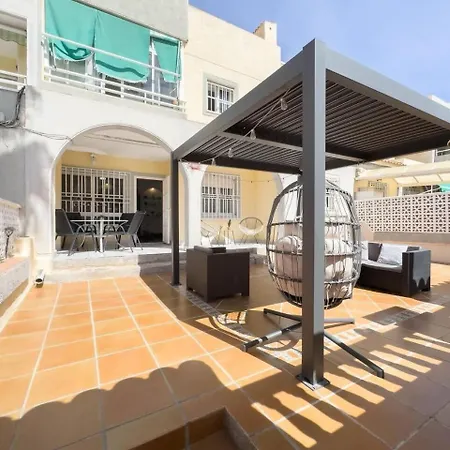 Casa Mar Torrevieja: Terraza, Piscina Y Playa * Torrevieja